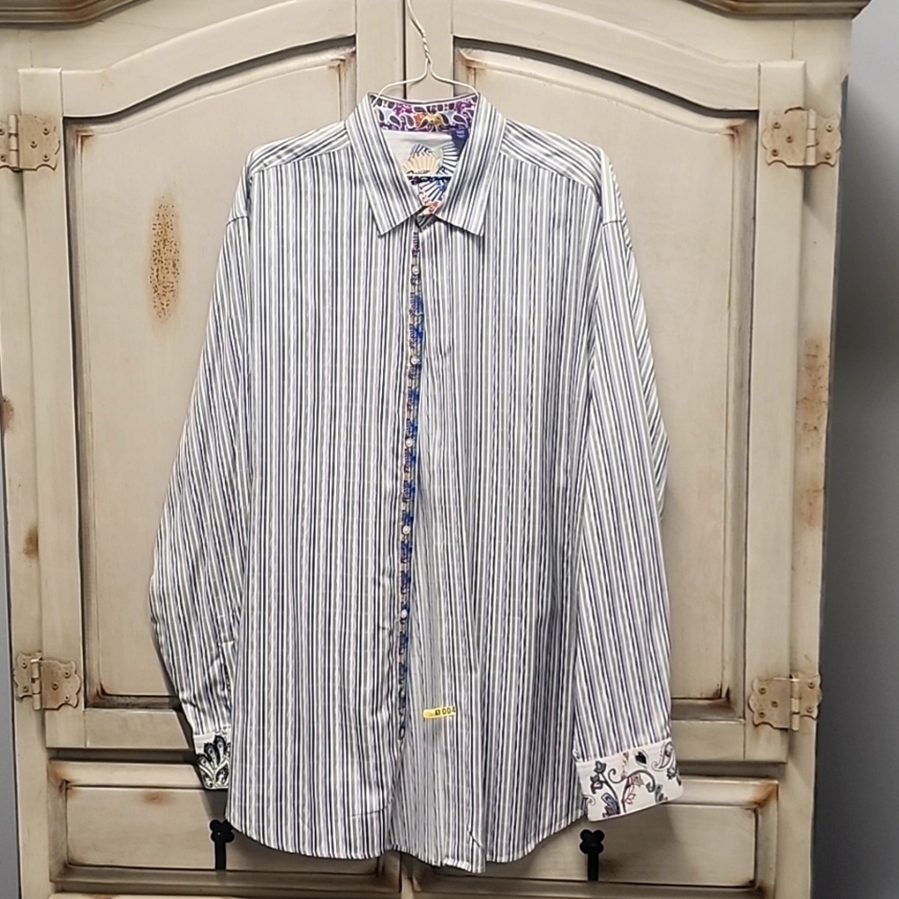 Long sleeve button shirt